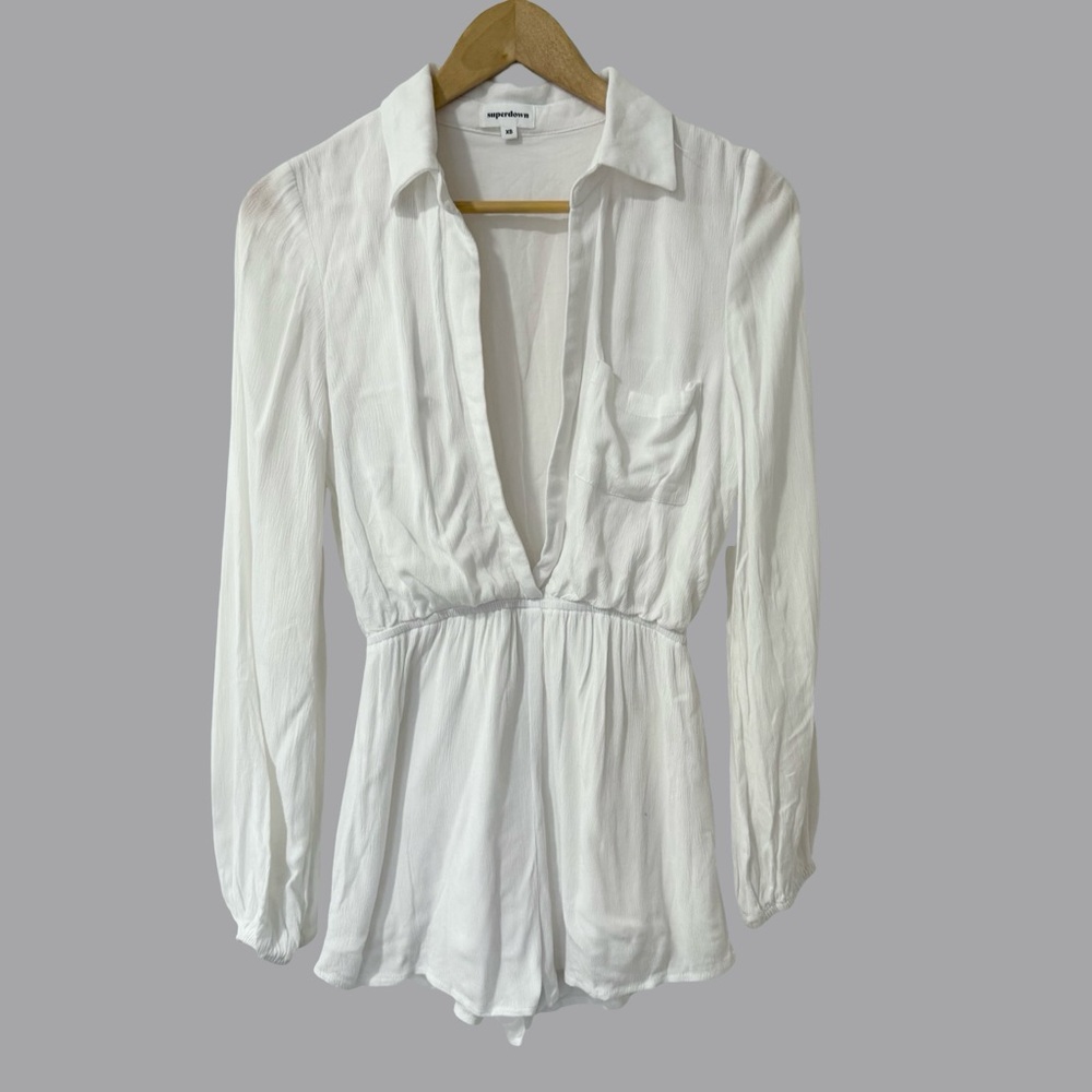 Superdown Tracie White Collared Deep V-Neck Long Sleeve Romper XS